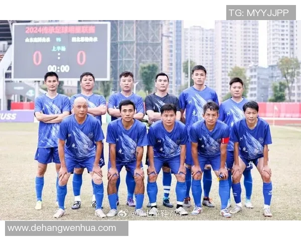 从业余到职业逆袭的半路出家足球明星成长记 从业余到职业逆袭的半路出家足球明星成长记