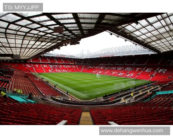 全球足球巨星纵横四海 揭秘球场传奇与不为人知的故事