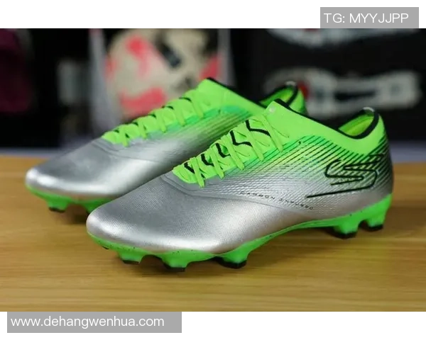 各大足球球星专用足球鞋特点分析与差异对比