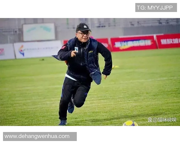 球星亲历成长之路 盘点足球小将背后的奋斗故事与传奇时刻